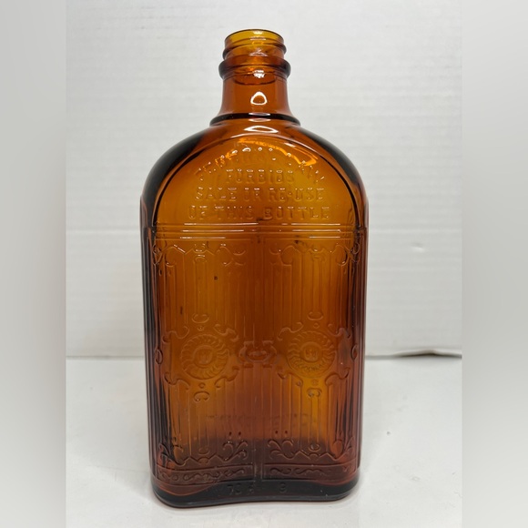 Antique Original Hiram Walker Amber Whiskey Bottle Embossed  Trade Mark No Cap - Picture 1 of 9